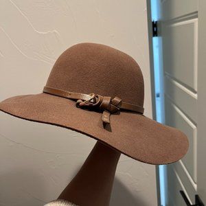 Adora Floppy Hat